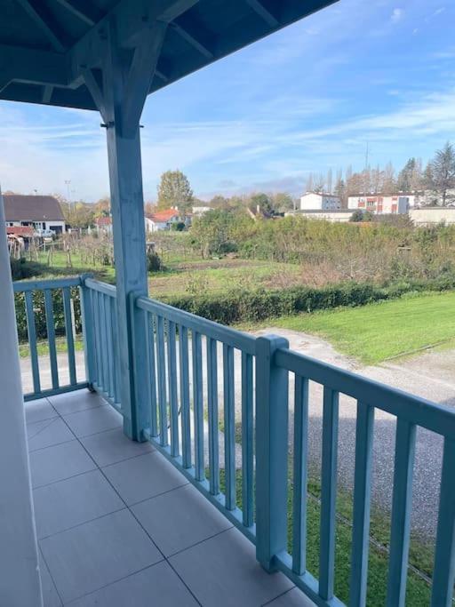 Appartement T3 Lumineux Tres Bien Equipe Avec Balcon Salies-de-Béarn Esterno foto