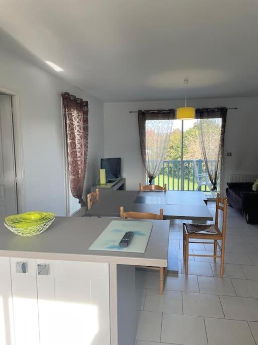 Appartement T3 Lumineux Tres Bien Equipe Avec Balcon Salies-de-Béarn Esterno foto